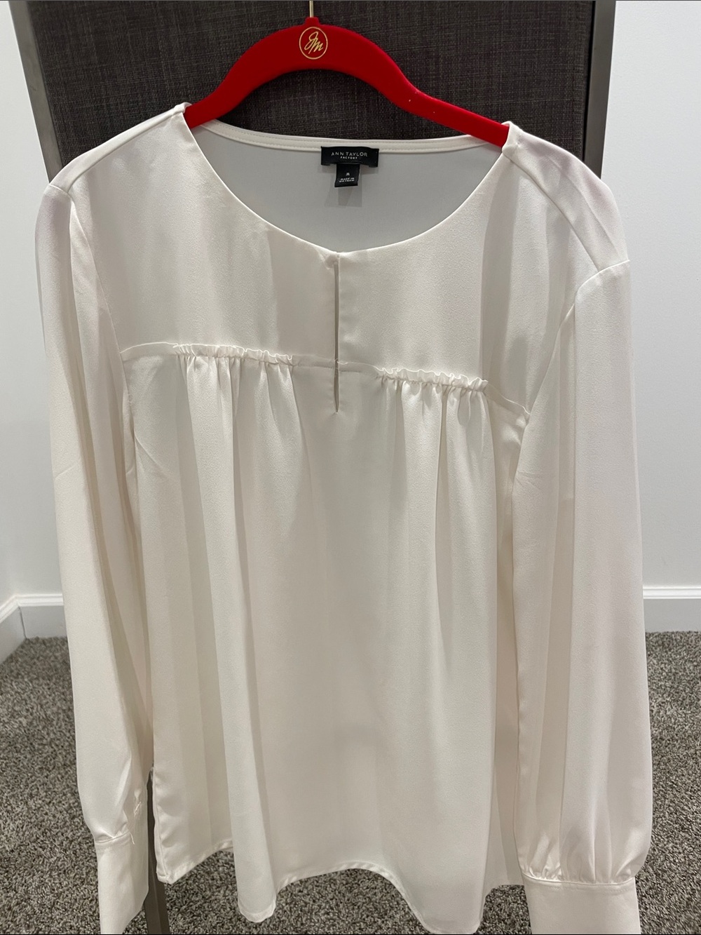 Ann Taylor Cream Button-Cuff Long-Sleeve Blouse